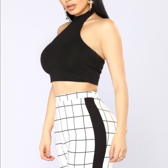 Fashion Nova - Black Cropped Halter Top - Picture 4 of 6